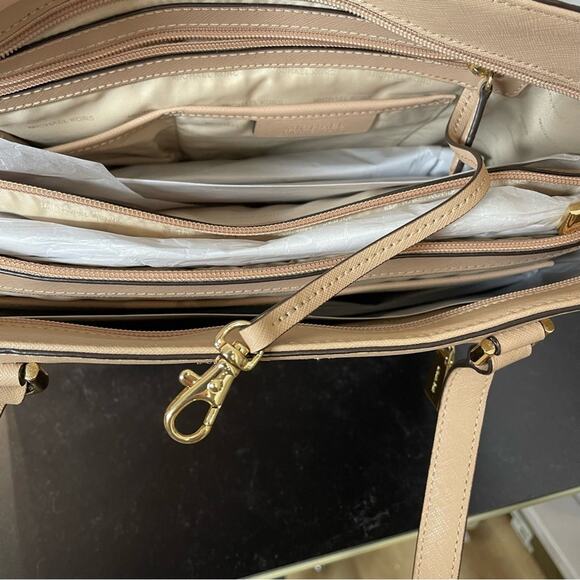 MICHAEL Michael Kors Frame Out Item Large North South Tote Women’s Oyster - Picture 7 of 12